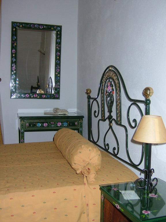 Alentejano Low Cost Hotel Estremoz Værelse billede