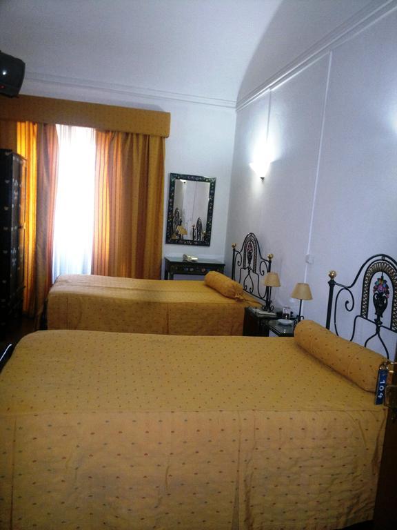 Alentejano Low Cost Hotel Estremoz Værelse billede